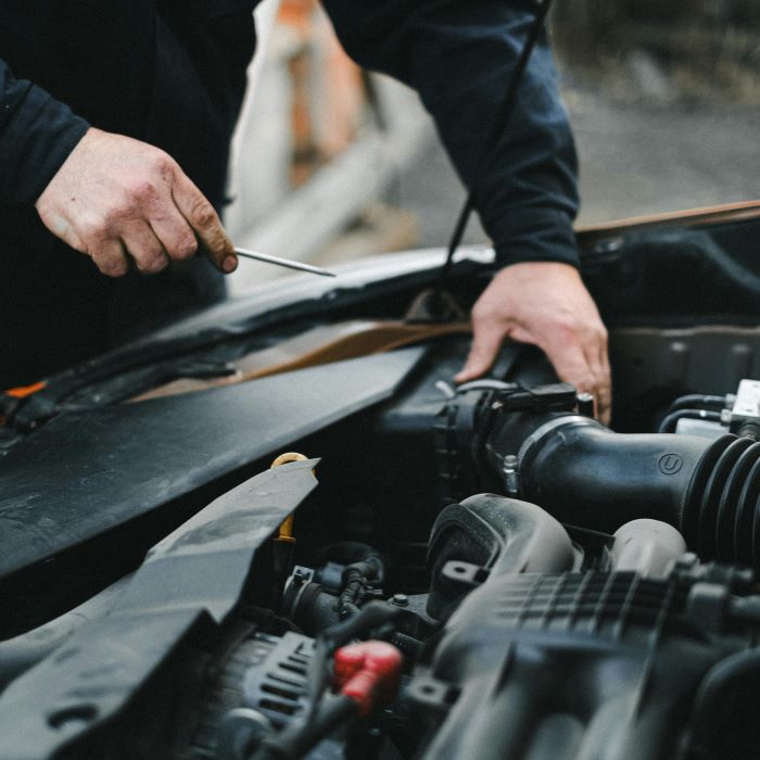 Auto repair service - Engine work